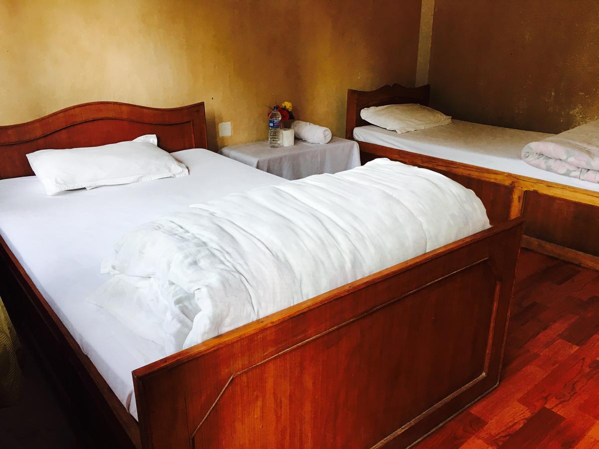 Shrestha Hotel & Restaurant Bandipur Exterior photo