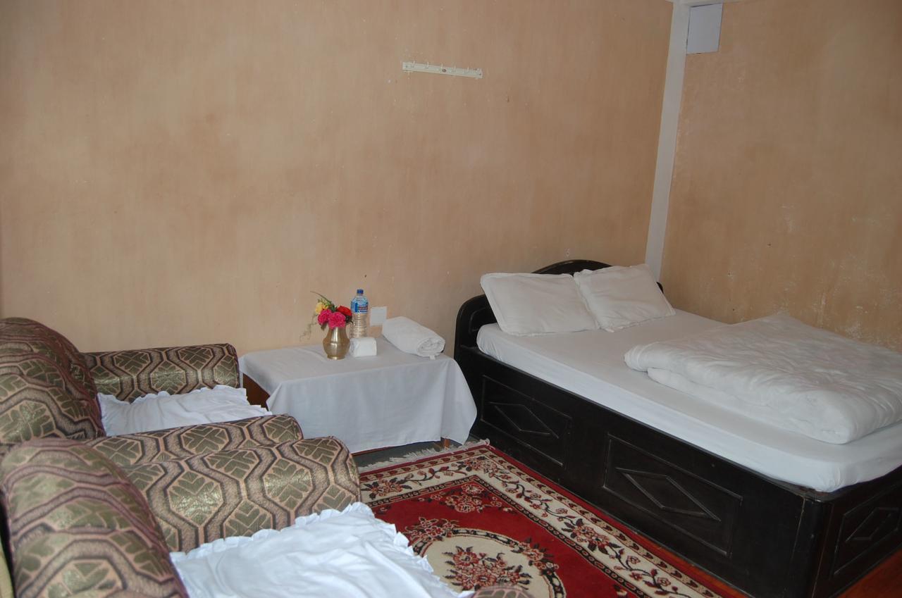 Shrestha Hotel & Restaurant Bandipur Exterior photo